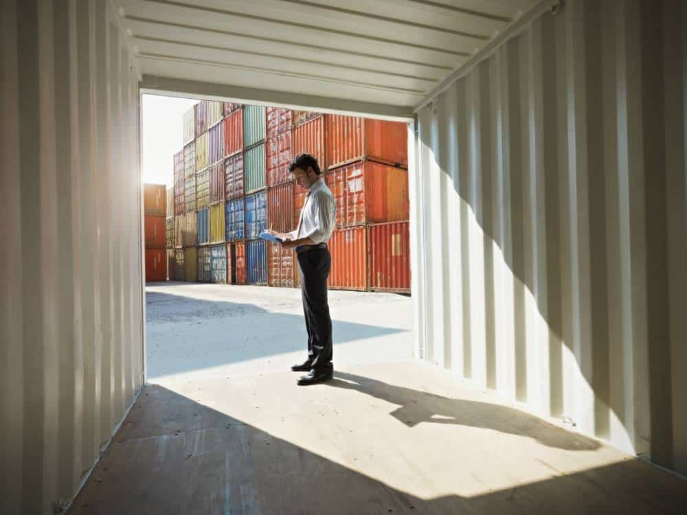 stockage container maritime en acier